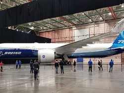 Photo of Boeing сократит персонал на фоне миллиардных убытков