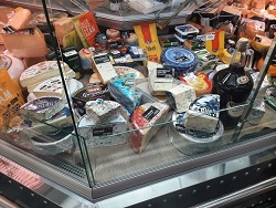 Photo of В Петербурге сожгли более 230 кг «вражеских» продуктов